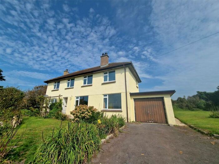 4 Bedroom Detached House For Sale In Castlemartin, Pembroke, Pembrokeshire, SA71