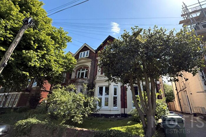 2 Bedroom Flat To Rent In Cheriton Road, Folkestone, CT19