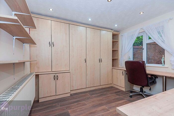 3 Bedroom Detached Bungalow For Sale In Grizedale Close, Bolton, BL1