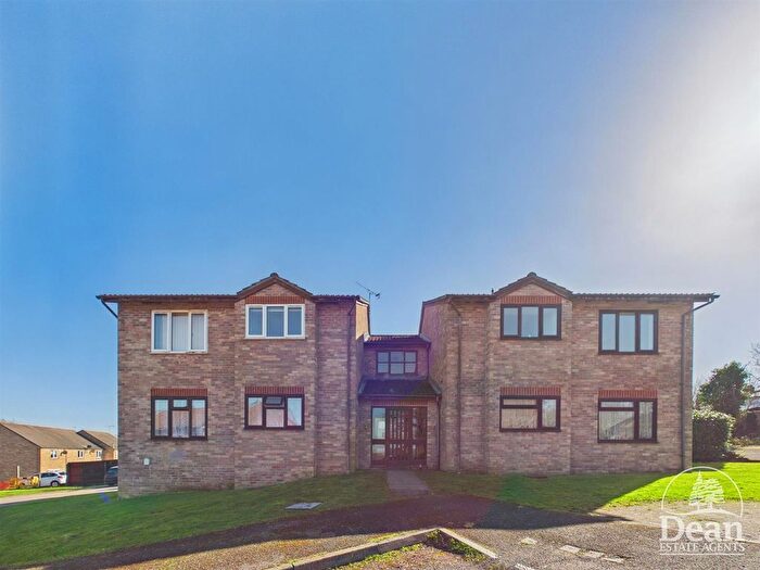 1 Bedroom Flat For Sale In Fairways Avenue, Coleford, GL16