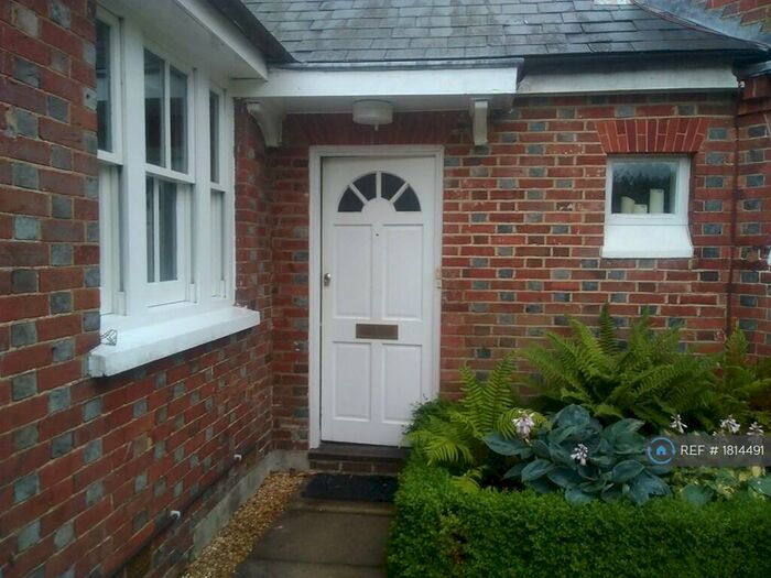 1 Bedroom Flat To Rent In Chapelfields, Cuckfield Haywards Heath, RH17