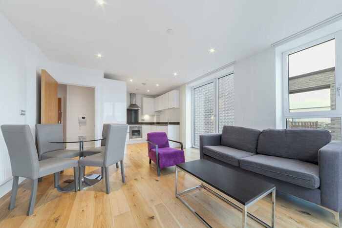 1 Bedroom Apartment To Rent In Centurion Tower, Caxton Street North, Canning Town, London, E16