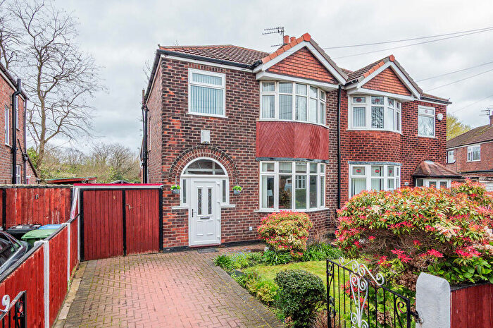 3 Bedroom Semi Detached House For Sale In Dalton Avenue, Stretford, Manchester, M32