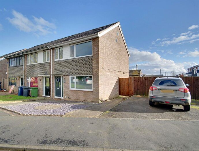 3 Bedroom End Of Terrace House To Rent In Hill Rise, St. Ives, Huntingdon, PE27