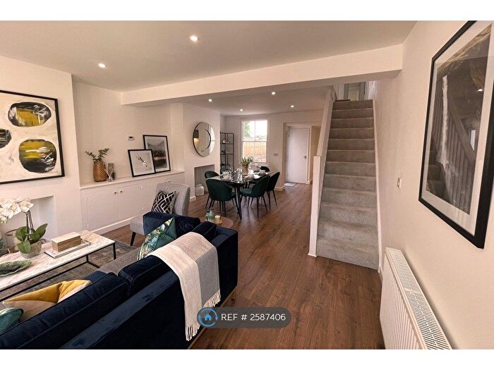 3 Bedroom End Of Terrace House To Rent In Bognor Road, Chichester, PO19