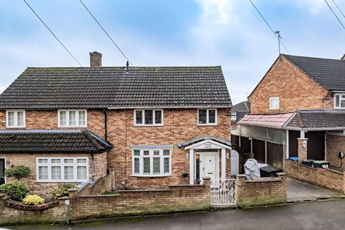 3 Bedroom Semi Detached House For Sale In Grosvenor Drive, Loughton, IG10