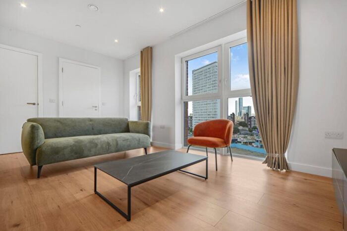 4 Bedroom Flat To Rent In Evelyn Street London, SE8