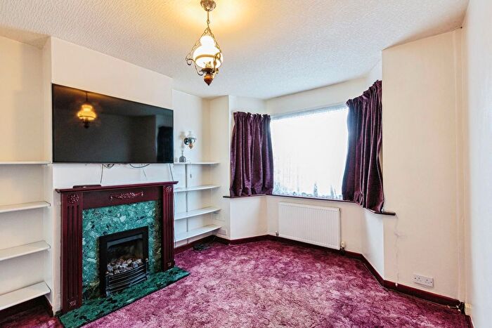 3 Bedroom End Terrace House For Sale In Hawes Side Lane, Blackpool, Lancashire, FY4