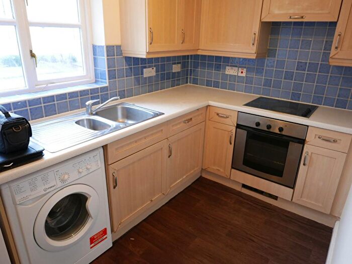 2 Bedroom Flat To Rent In Causton Square, Dagenham, RM10
