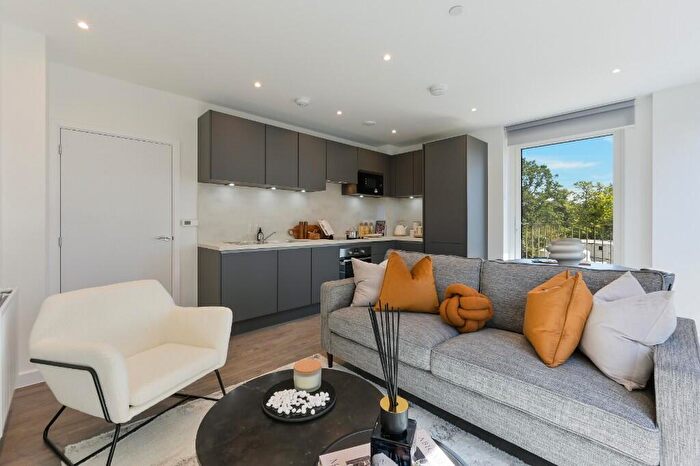 2 Bedroom Flat To Rent In Wolff House, Ridgeway Views, London, NW7