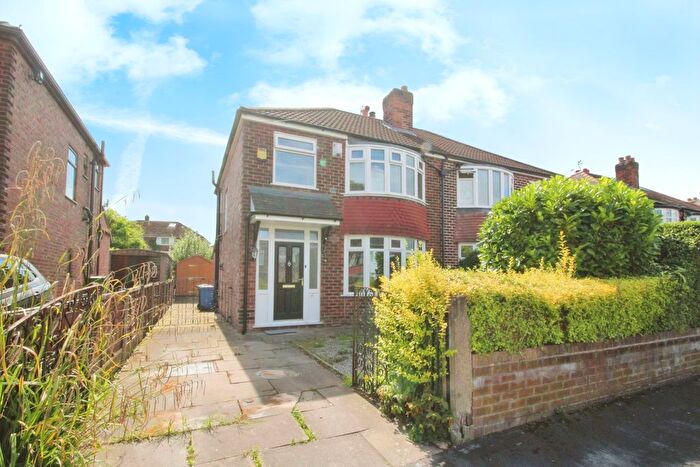 3 Bedroom Semi-Detached House To Rent In Whitehurst Road, Stockport, Cheshire, SK4