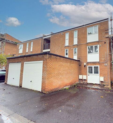 2 Bedroom Flat For Sale In . Dunstanburgh Close, Washington, Tyne And Wear, NE38