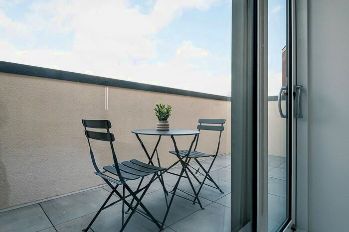 3 Bedroom Property To Rent In Hooper Street, Birmingham, B18