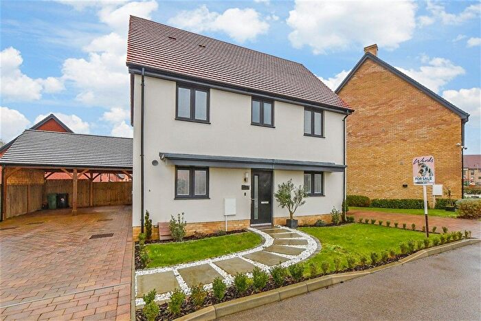 3 Bedroom Detached House For Sale In Autumn Drive, Kingsnorth, Ashford, Kent, TN25