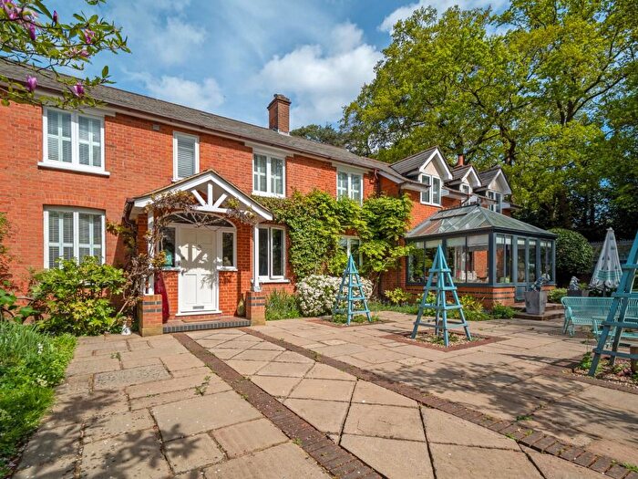 5 Bedroom House For Sale In Old Wokingham Road, RG40