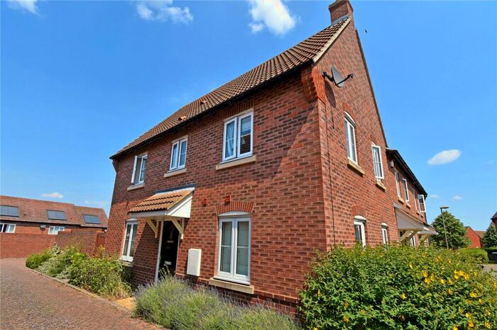 3 Bedroom End Of Terrace House To Rent In Oak Hill Lane, Didcot, Oxfordshire, OX11