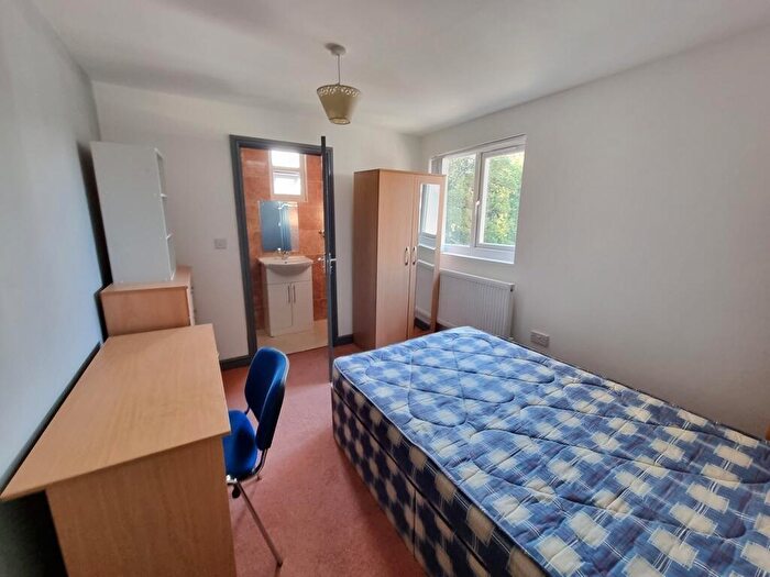8 Bedroom Terraced House To Rent In Oak Tree Lane, Selly Oak, Birmingham, B29