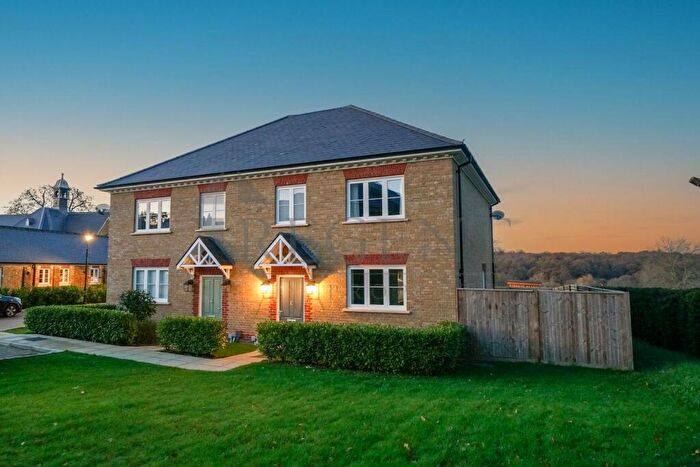 3 Bedroom Semi-Detached House To Rent In Trento Mews, Barnet, EN4