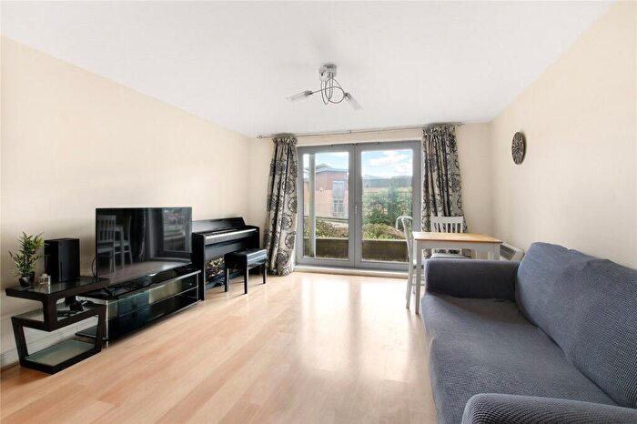 1 Bedroom Apartment For Sale In Kelvin Gate, Bracknell, Berkshire, RG12