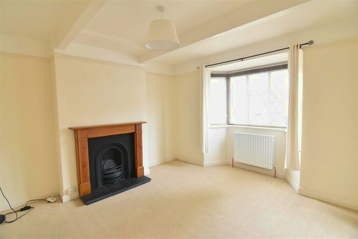 3 Bedroom Terraced House To Rent In Strathbrook Road, London, SW16