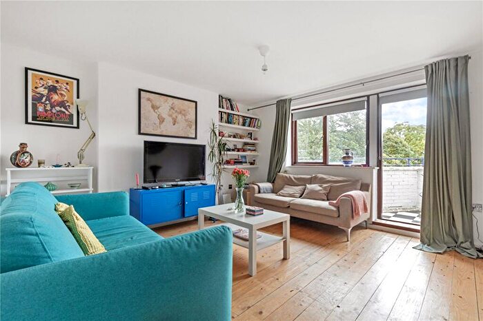 1 Bedroom Apartment For Sale In Ashby Grove, Islington, London, N1