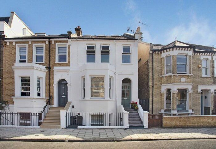 1 Bedroom Flat To Rent In Ringford Road, Wandsworth, SW18