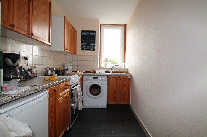 1 Bedroom Flat To Rent In Springhill, Dundee, DD4