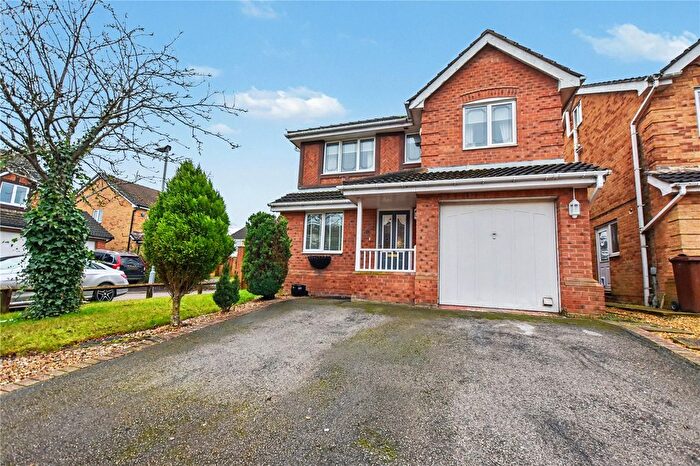 4 Bedroom Detached House For Sale In Sandringham Close, Morley, Leeds, West Yorkshire, LS27