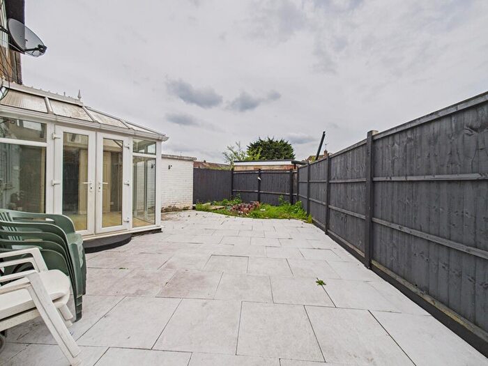 3 Bedroom Semi-Detached House For Sale In Whitehurst Street, Allenton, DE24