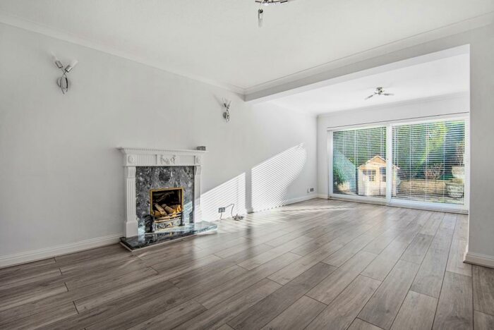 4 Bedroom Detached House To Rent In Graham Close Shirley, CR0