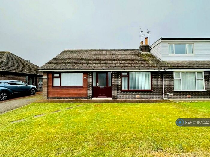 2 Bedroom Bungalow To Rent In Beech Avenue, Warton, Preston, PR4