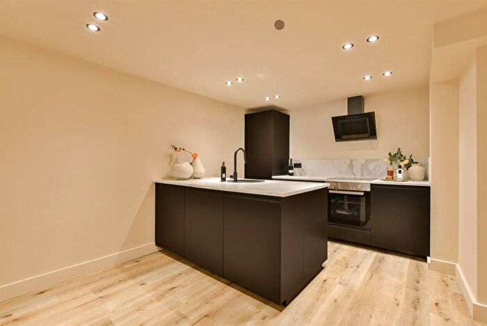 2 Bedroom Flat For Sale In Arches, Whitworth Street West, Manchester, M1