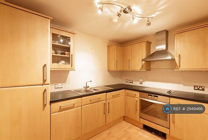 2 Bedroom Flat To Rent In Heritage Court, Birmingham, B18