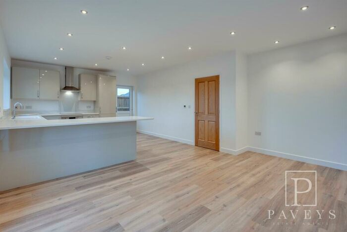 2 Bedroom Detached Bungalow For Sale In Turpins Lane, Kirby Cross, Frinton-On-Sea, CO13