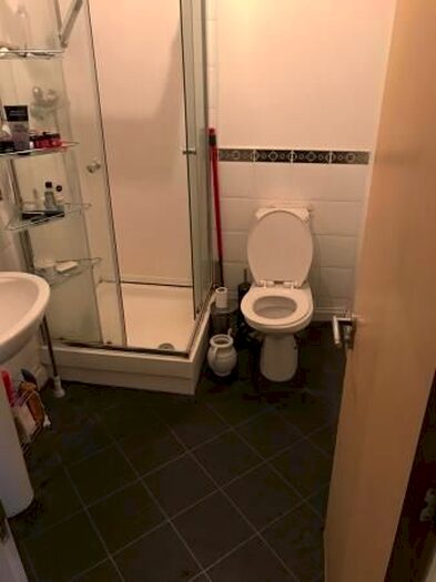 2 Bedroom Flat To Rent In Coplaw Street, Glasgow, G42