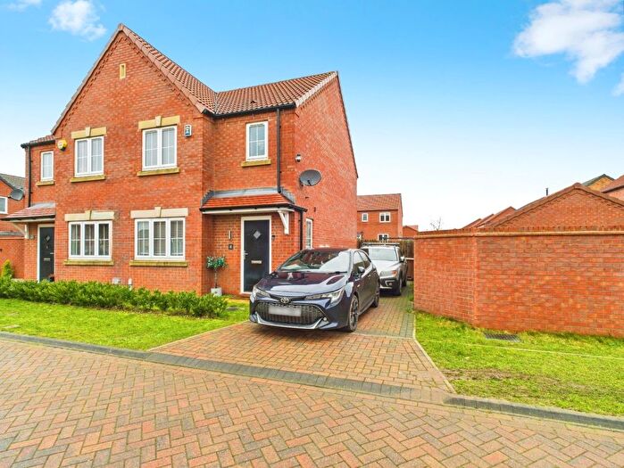 3 Bedroom Semi Detached House For Sale In Welbourn Gardens, Driffield, YO25