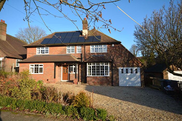 6 Bedroom Detached House To Rent In Longfield Drive, Amersham, HP6
