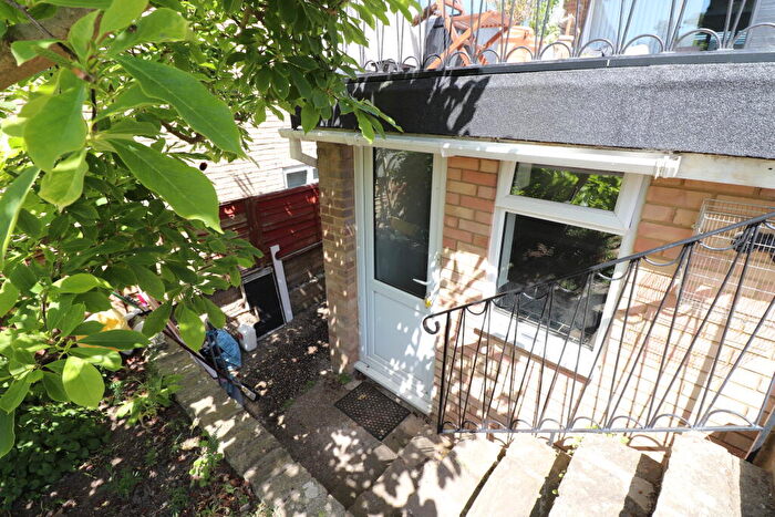 1 Bedroom Apartment To Rent In Central Billericay, CM12