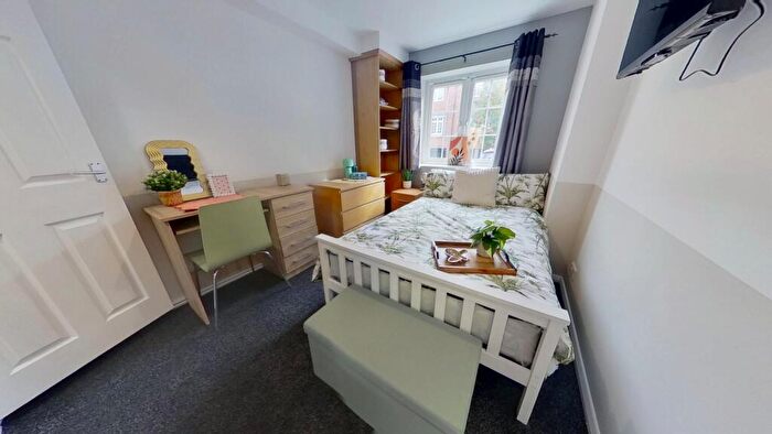 5 Bedroom Terraced House To Rent In Matlock Court, Nottingham, NG1