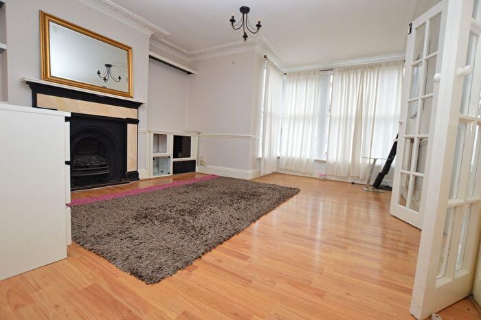 1 Bedroom Flat To Rent In Stanford Road, London, SW16