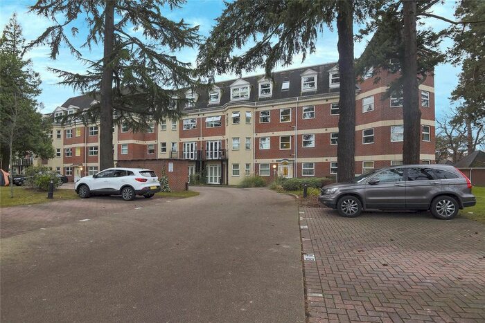 2 Bedroom Flat To Rent In Elmhurst Court, Heathcote Road, Camberley, Surrey GU15