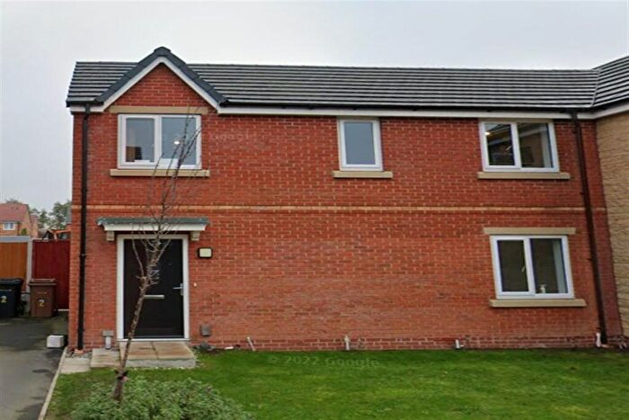 3 Bedroom Semi-Detached House To Rent In Salthouse Drive, PR8