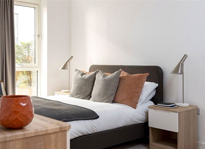 1 Bedroom Flat To Rent In Exchange Square, The Priory Queensway, Birmingham, West Midlands, B4