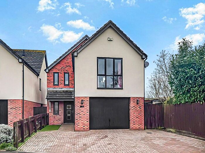 4 Bedroom Detached House For Sale In Bristol Road, Quedgeley, Gloucester, GL2