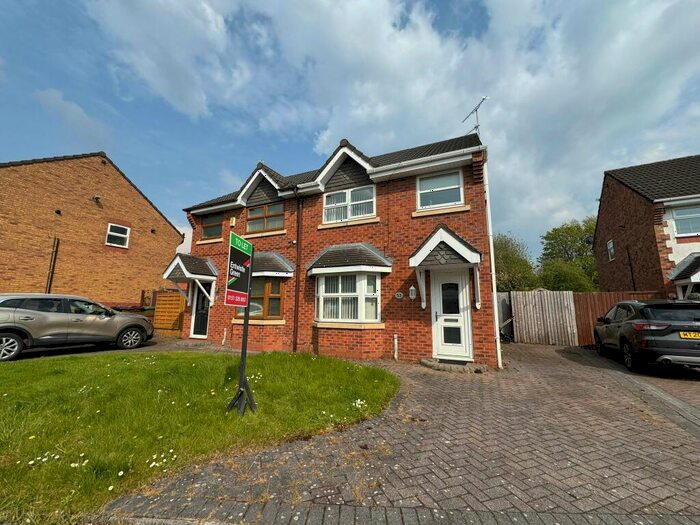 3 Bedroom Semi-Detached House To Rent In Satinwood Crescent, Melling, L31