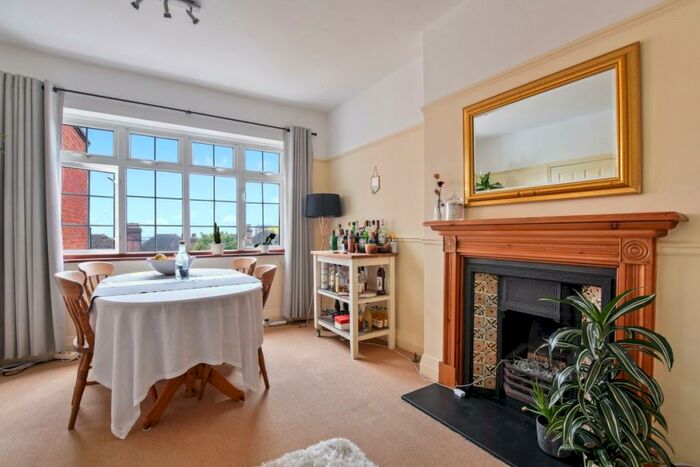 2 Bedroom Flat To Rent In Hornsey Lane London, N6