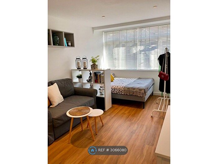 Studio To Rent In Stafford Road, London, CR0