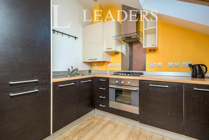 2 Bedroom Flat To Rent In Queens Road, GU1