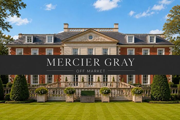 9 Bedroom House For Sale In Courtneay Avenue, Highgate, N6