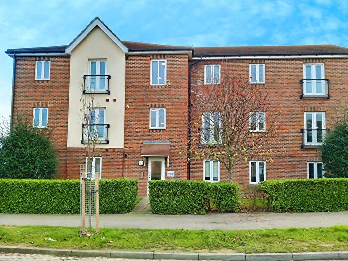 2 Bedroom Flat For Sale In Thistle Hill Way, Minster On Sea, Sheerness, Kent, ME12